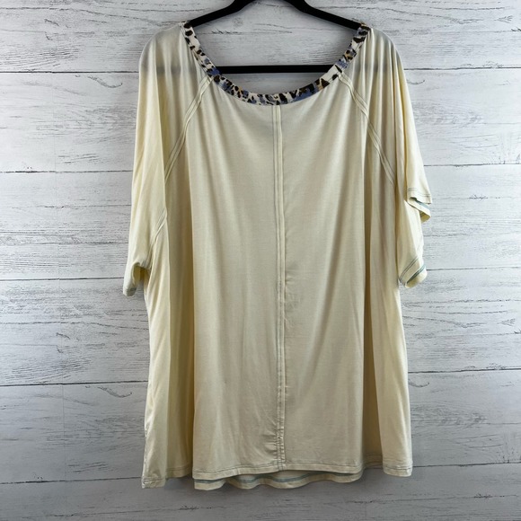 Kori America Cream and Leopard Short Sleeve Top Size 1XL - Picture 2 of 8